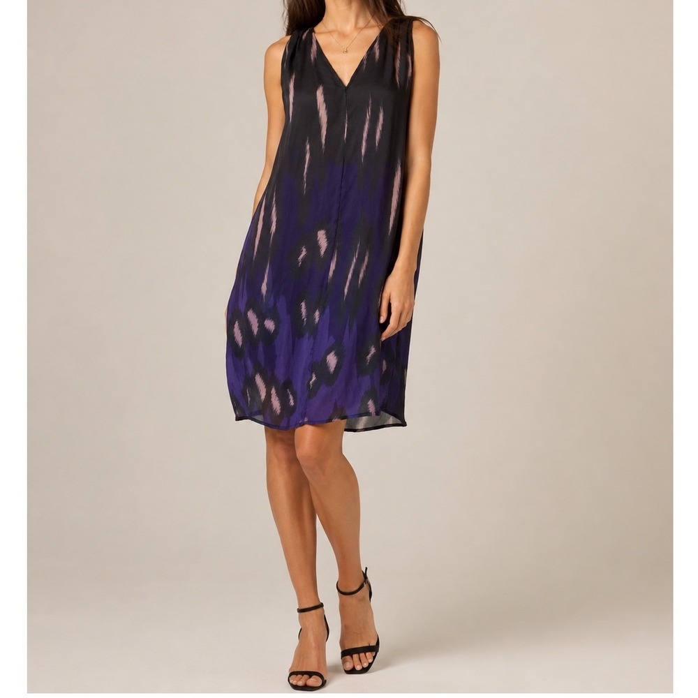 Brochu Walker Silk V-Neck Shift Dress Navy Black Ikat Print Small